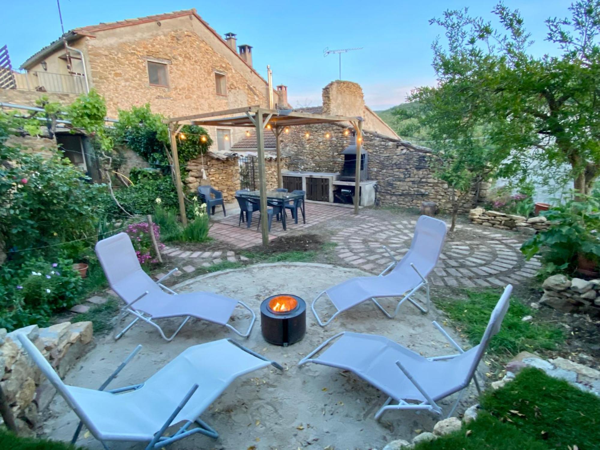 Casa Acollidora I Familiar Amb Jardi I Barbacoa Villa Ager Eksteriør bilde